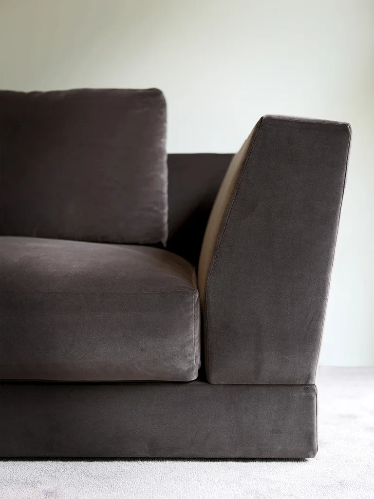 Aquabella Club Sectional