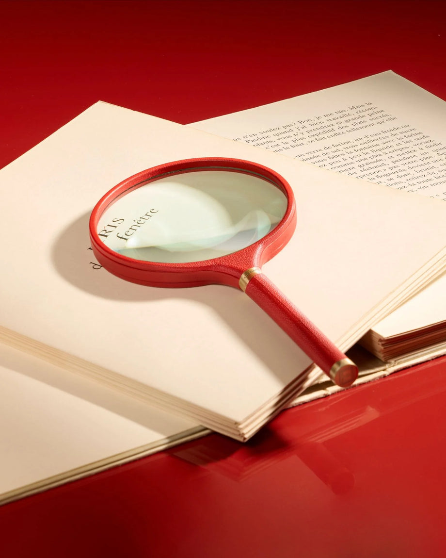 Archival Magnifying Glass
