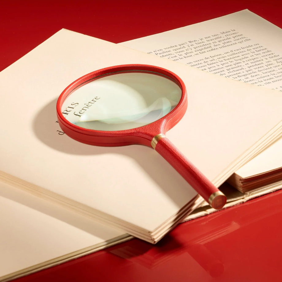 Archival Magnifying Glass