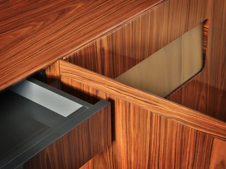 Giorgio Cabinet