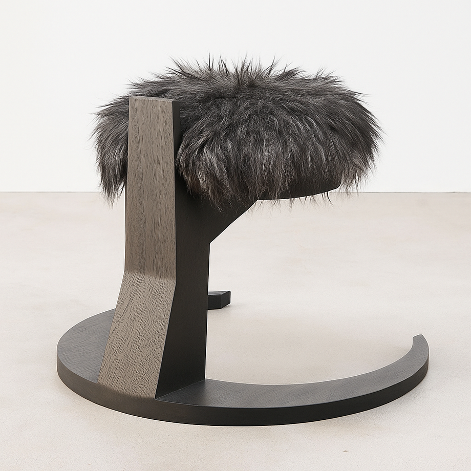 Hevioso Stool