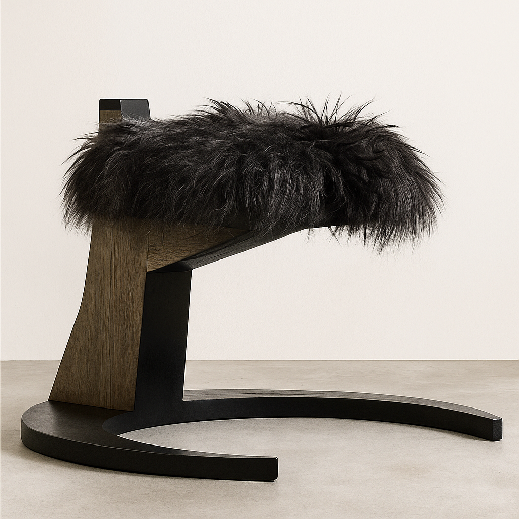 Hevioso Stool