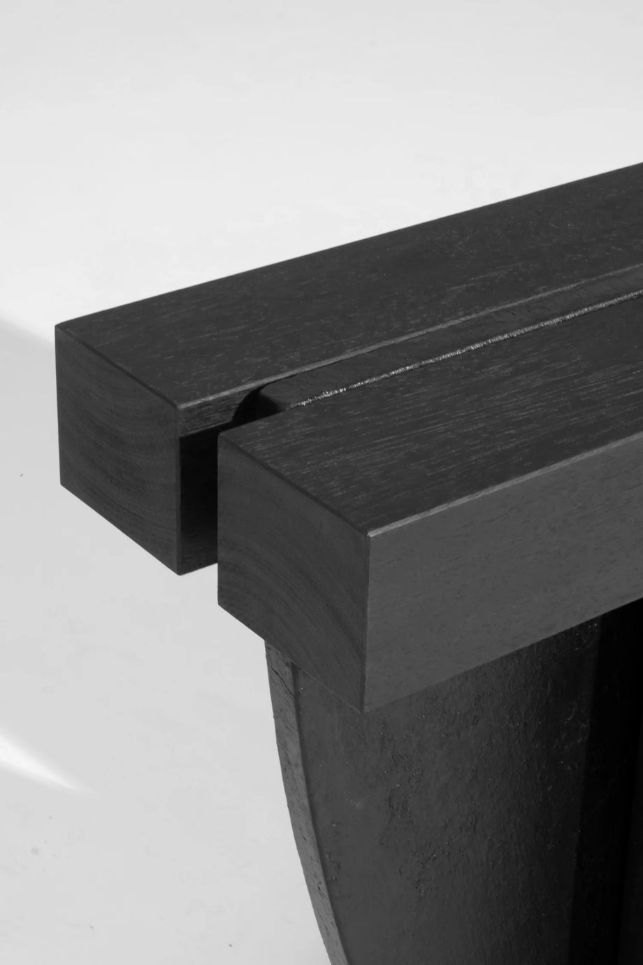 Umbo Hallway Table