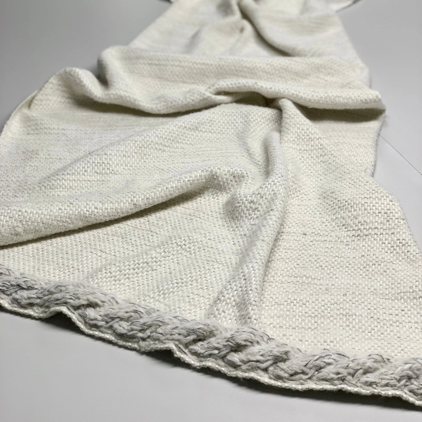 Place Cashmere-Linen-Wool Throw