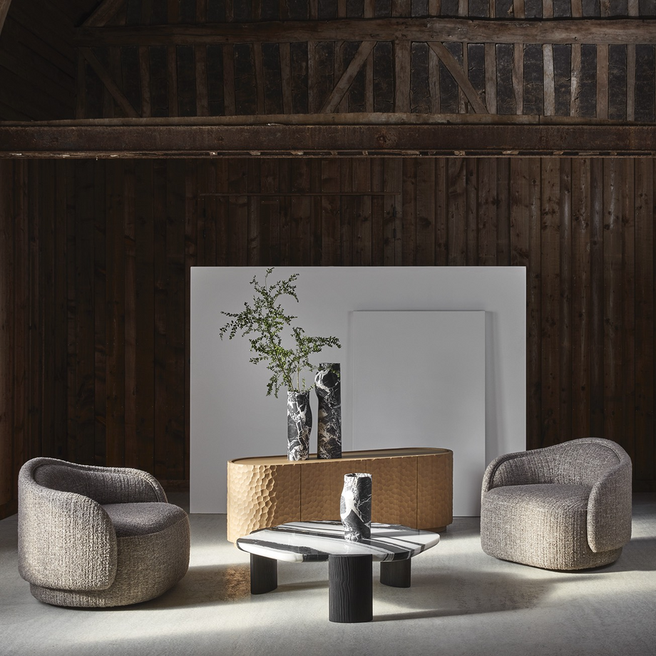Pia Armchair